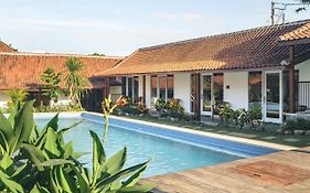 Nami Surf Stay